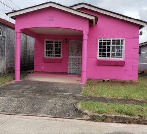 casa reposeída en Arraiján El Edén fachada