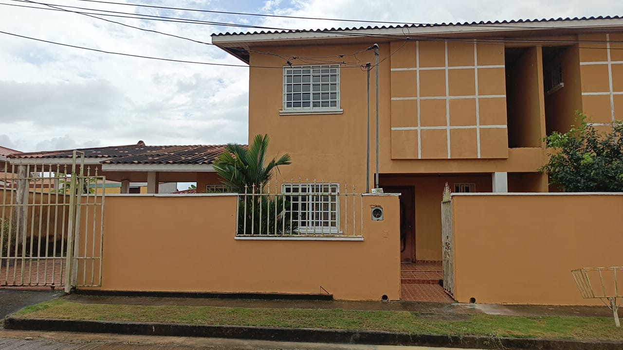 casa reposeída en Arraiján Quintas de Nuevo Arraiján fachada